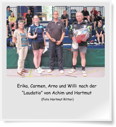Erika, Carmen, Arno und Willi nach der “Laudatio” von Achim und Hartmut  (Foto Hartmut Ritter)